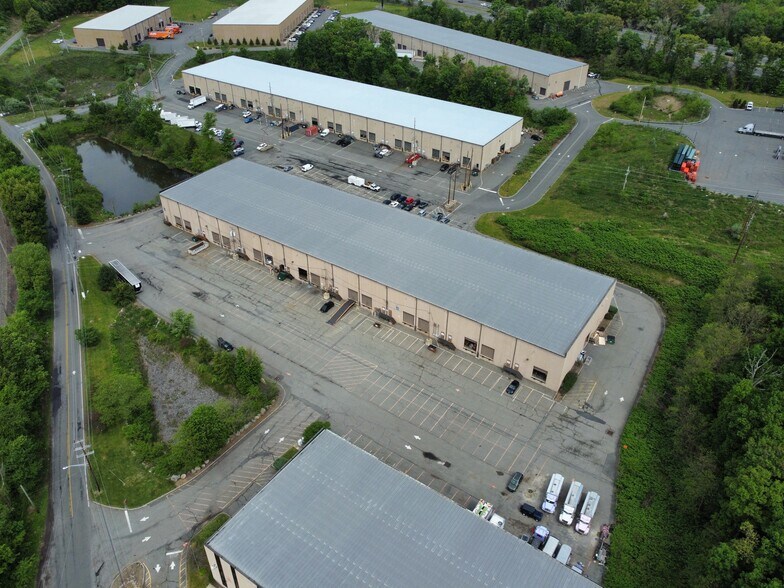 More Photos Of 105 W Dewey Ave, Wharton Warehouse For Lease