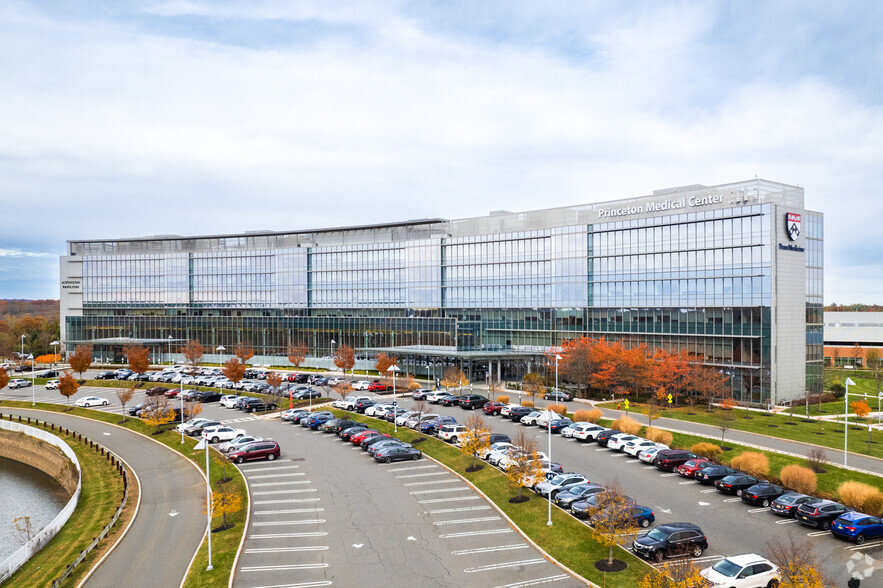 Primary Photo Of 5 Plainsboro Rd, Plainsboro Medical For Lease