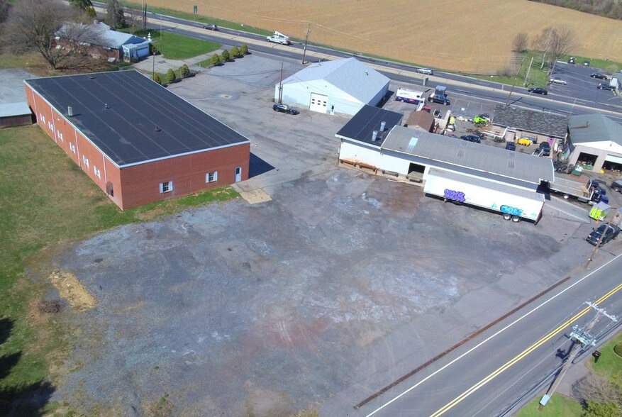 More Photos Of 2340 Schoenersville Rd, Allentown Warehouse For Lease