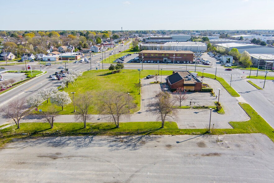 More Photos Of 3351 E Princess Anne Rd, Norfolk Bank For Sale