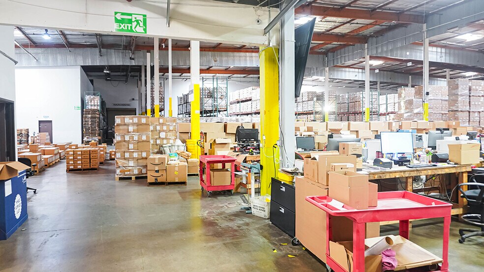 More Photos Of 6120-6140 Peachtree St, Commerce Distribution For Lease