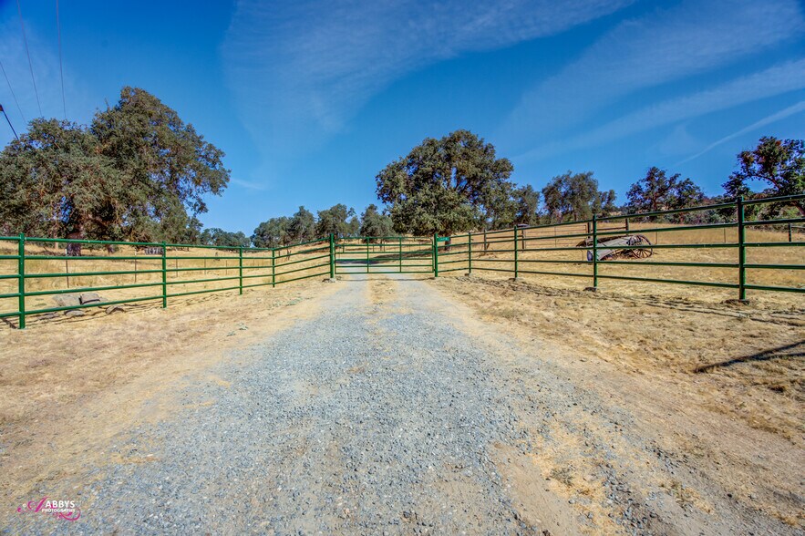 More Photos Of 14718 CA-155 Hwy, Glennville Land For Sale