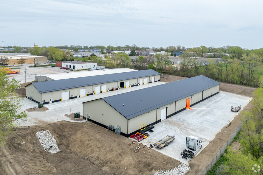 More Photos Of 1605 51st Ave, Des Moines Industrial For Lease