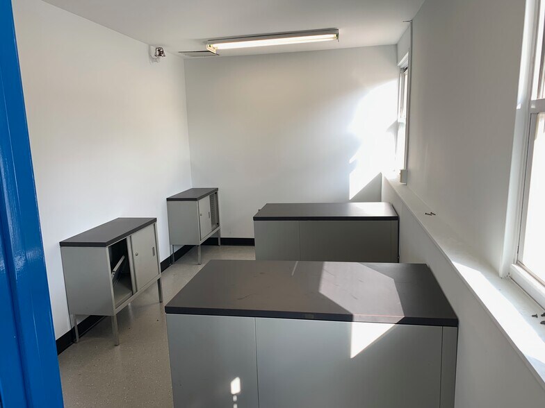 More Photos Of 1048-1050 Lower South St, Peekskill Manufacturing For Lease