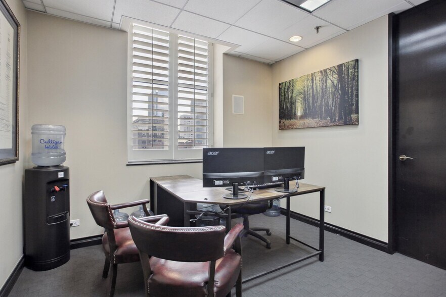 More Photos Of 1601 Arapahoe St, Denver Office For Lease