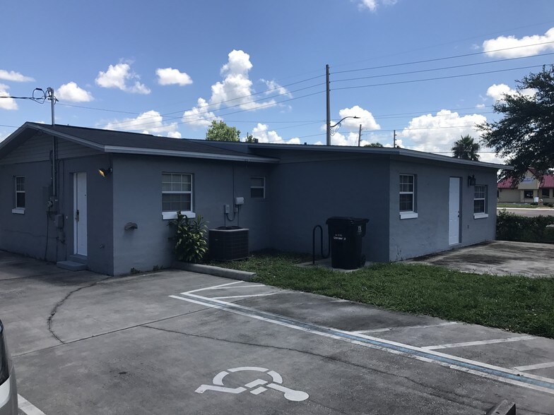 More Photos Of 1334 S Semoran Blvd, Orlando Office For Lease