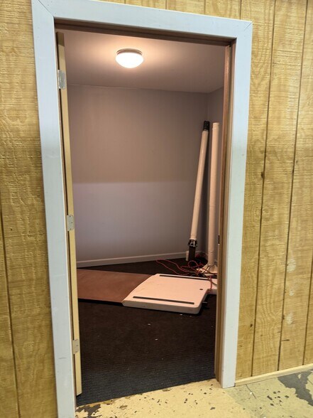 More Photos Of 201 E Grove St, Kawkawlin Flex For Sale