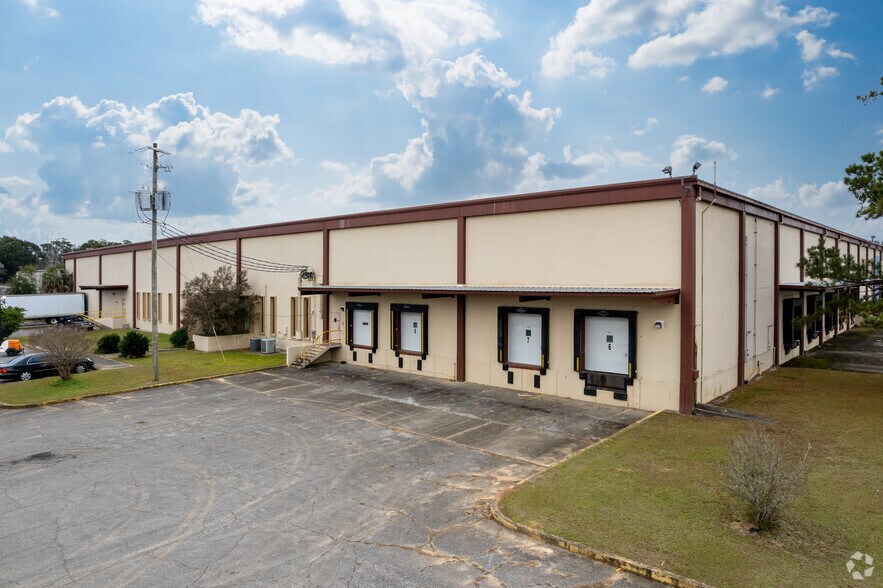 Primary Photo Of 257 Amber St, Pensacola Distribution For Lease