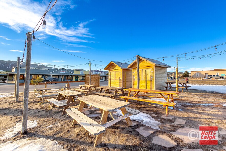 More Photos Of 252 Front St, Monument Freestanding For Sale