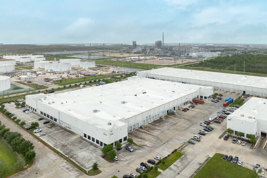 More Photos Of 3009 Pasadena Fwy, Pasadena Warehouse For Lease