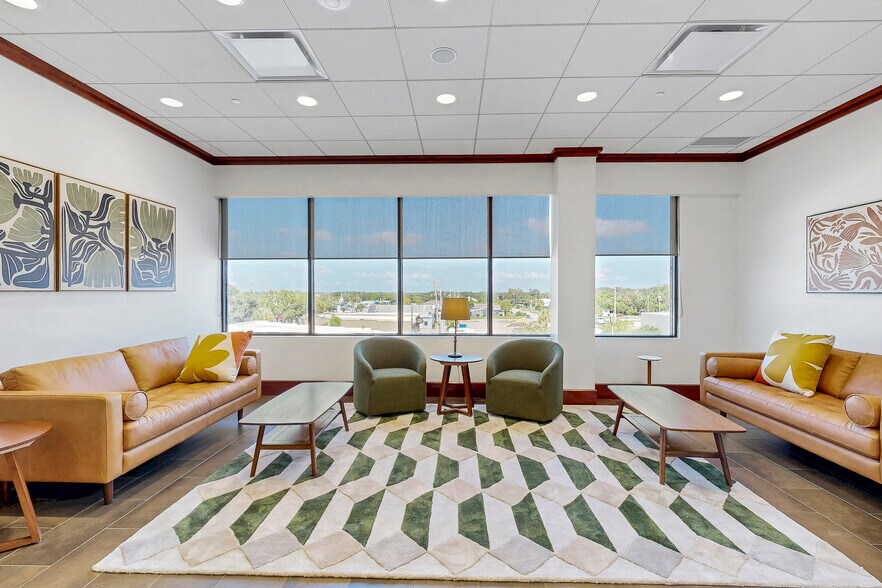 More Photos Of 100 W Stuart Ave, Lake Wales Coworking Space