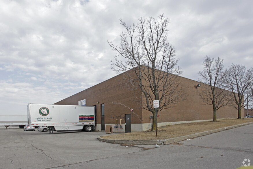More Photos Of 229 Wilkinson Rd, Brampton Warehouse For Lease