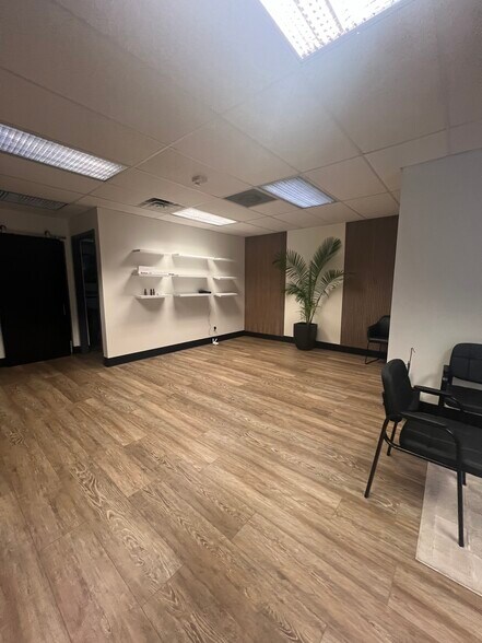 More Photos Of 12721 NE Bel Red Rd, Bellevue Office For Lease