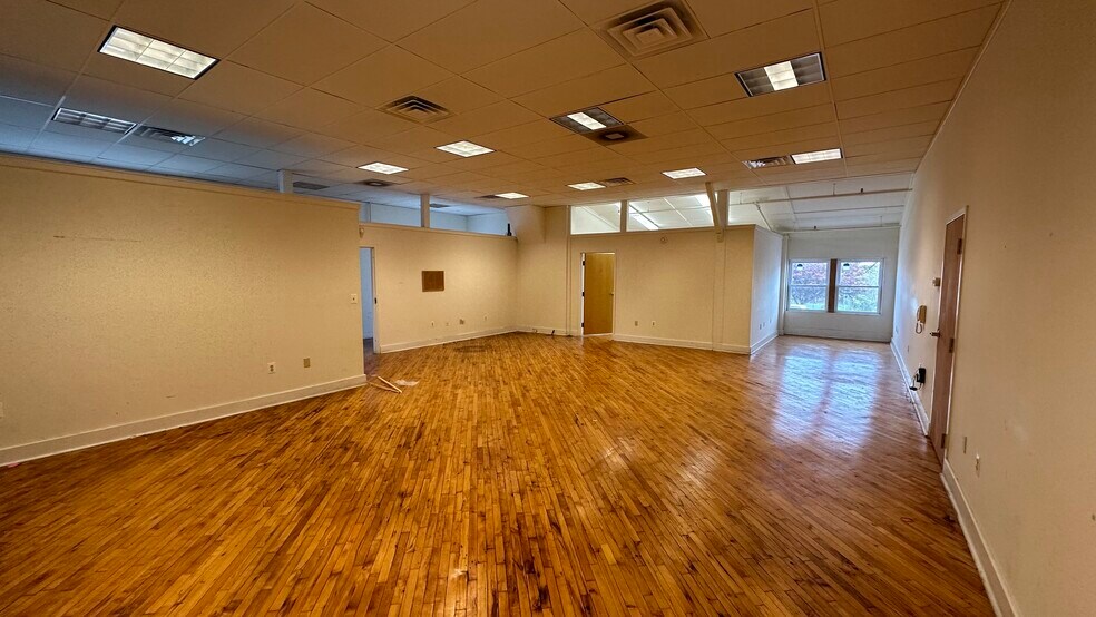 More Photos Of 200 Monroe St, Pottstown Warehouse For Lease