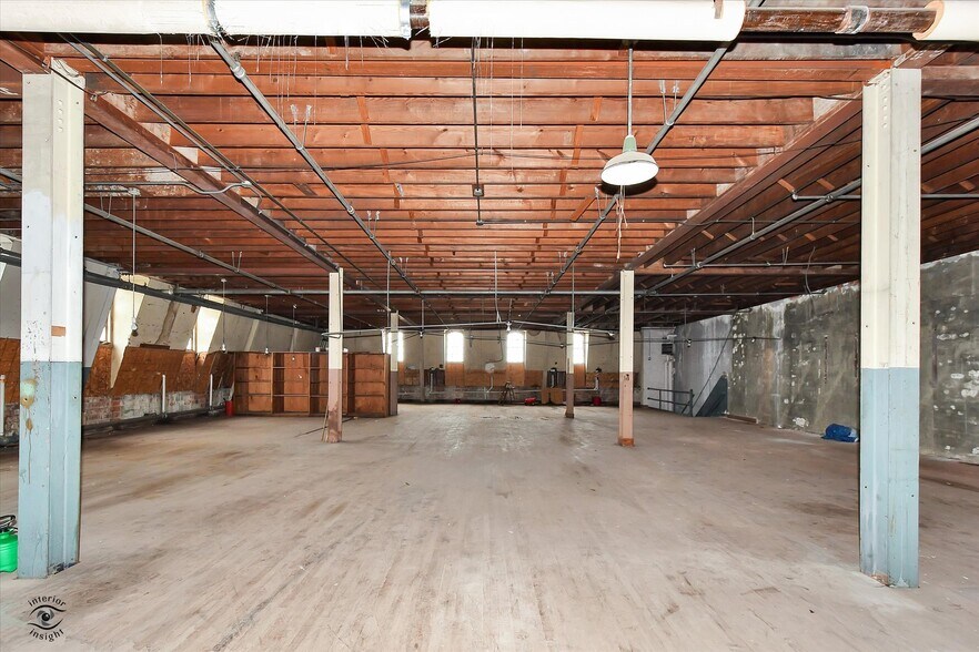 More Photos Of 800 La Salle St, Ottawa Office For Sale