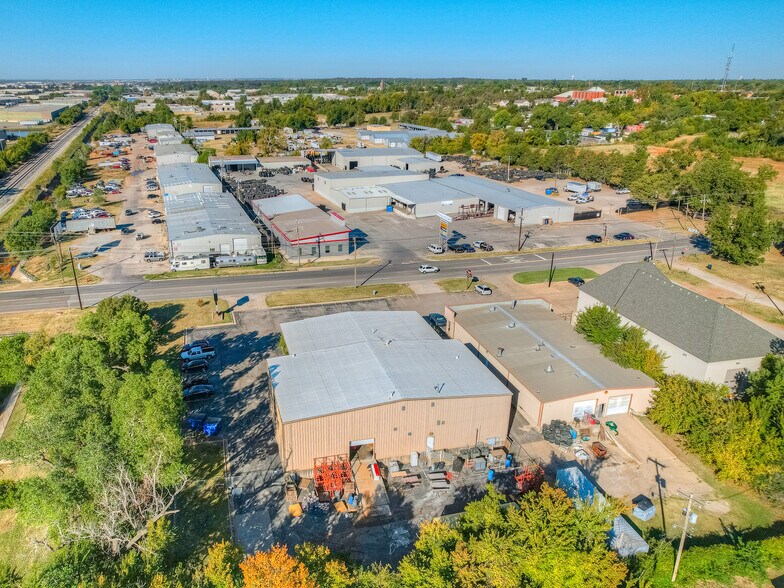 More Photos Of 520 N Meridian Ave, Oklahoma City Showroom For Lease