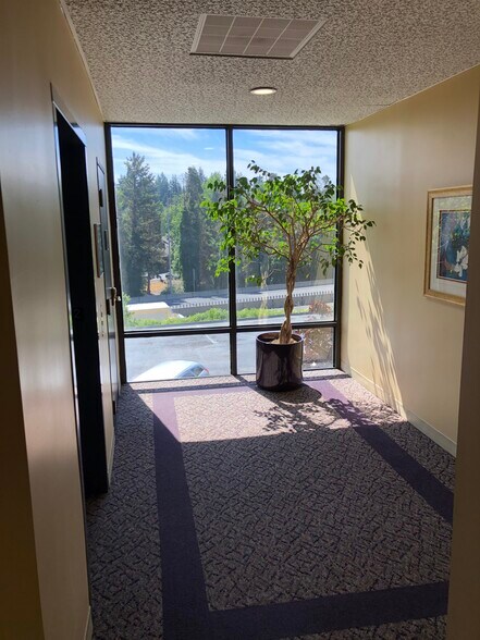More Photos Of 9570 SW Barbur Blvd, Portland Office For Lease