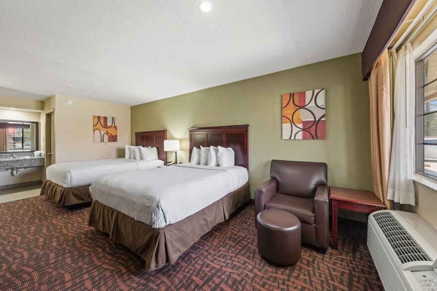 More Photos Of 1531 W Laurel Ave, Eunice Hotel For Sale