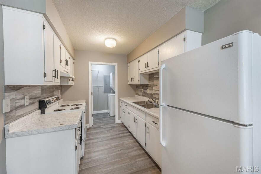 More Photos Of 2733 Holly Trl, Poplar Bluff Apartments For Sale