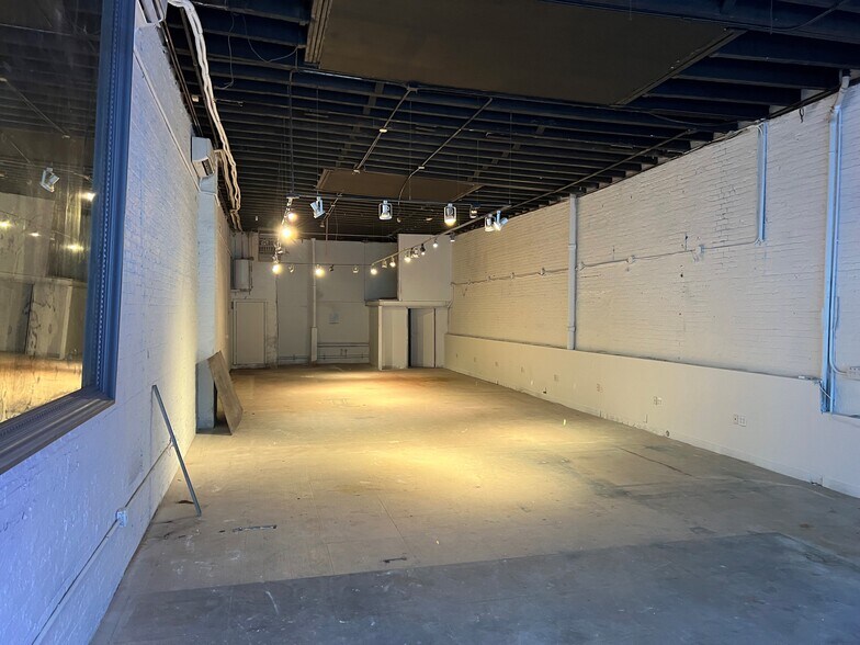 More Photos Of 88 S 8th St, Brooklyn Storefront Retail Office For Lease