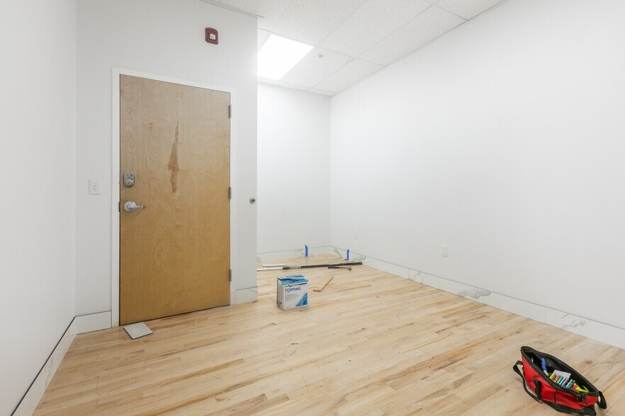 More Photos Of 445 N 700 W, North Salt Lake Warehouse For Sale