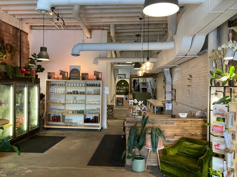 More Photos Of 1925 W Superior St, Duluth Storefront For Sale