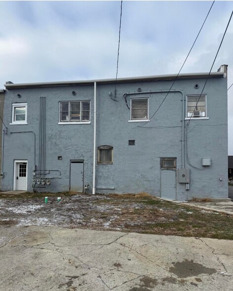 More Photos Of 129 E Main St, McComb Storefront For Sale