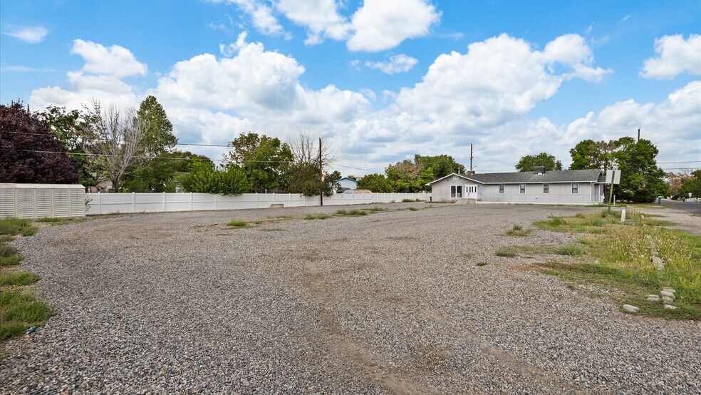 More Photos Of 2935 Patterson Rd, Grand Junction Specialty For Sale