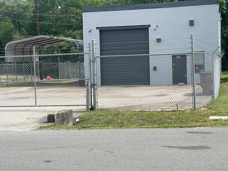 More Photos Of 103 Donald Dr, Nashville Service For Lease