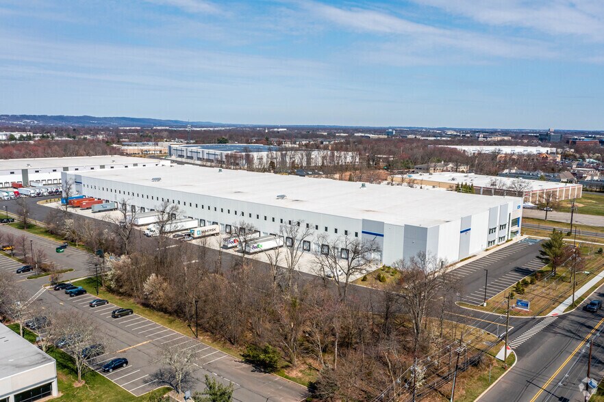 More Photos Of 17 Schoolhouse Rd, Somerset Distribution For Lease