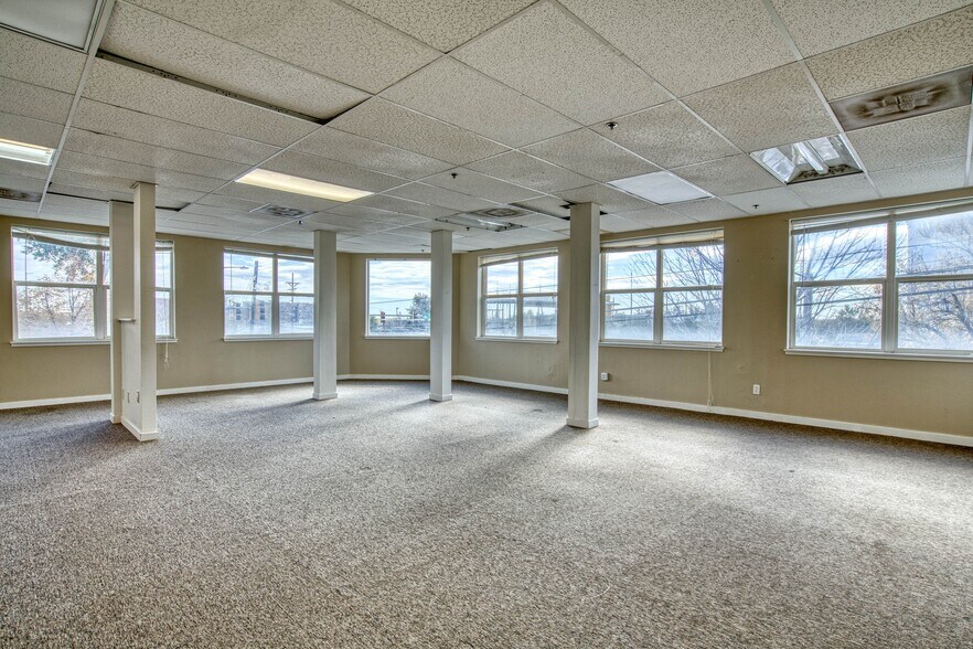 More Photos Of 201 Terry St, Longmont Storefront For Lease