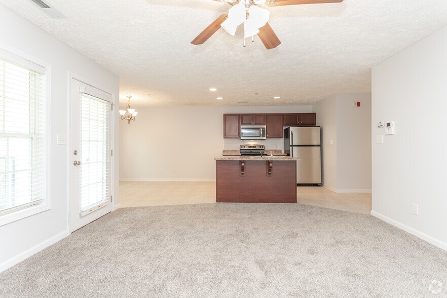 More Photos Of 2737 Kentberry Ave, Fayetteville Apartments For Sale