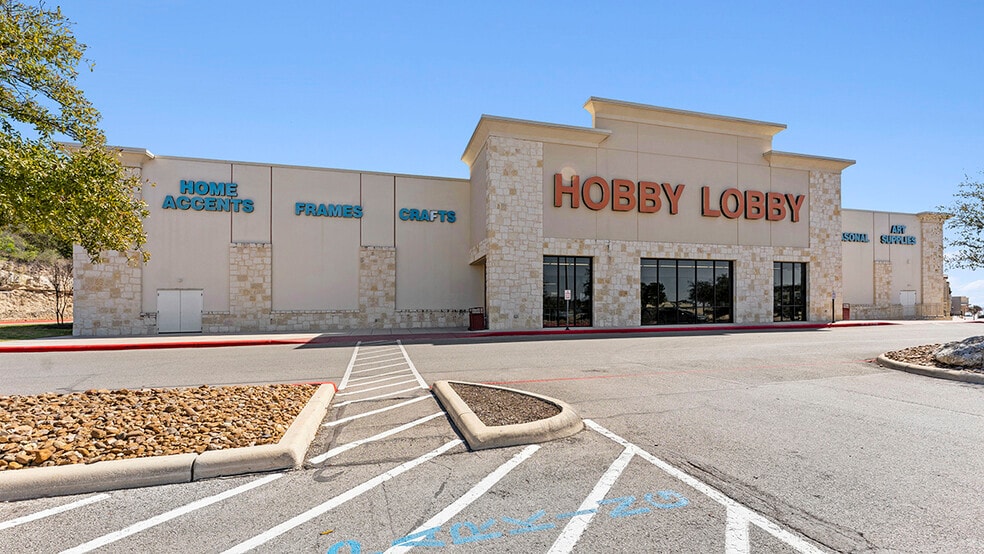 More Photos Of 22610 US Hwy 281 N, San Antonio Unknown For Lease