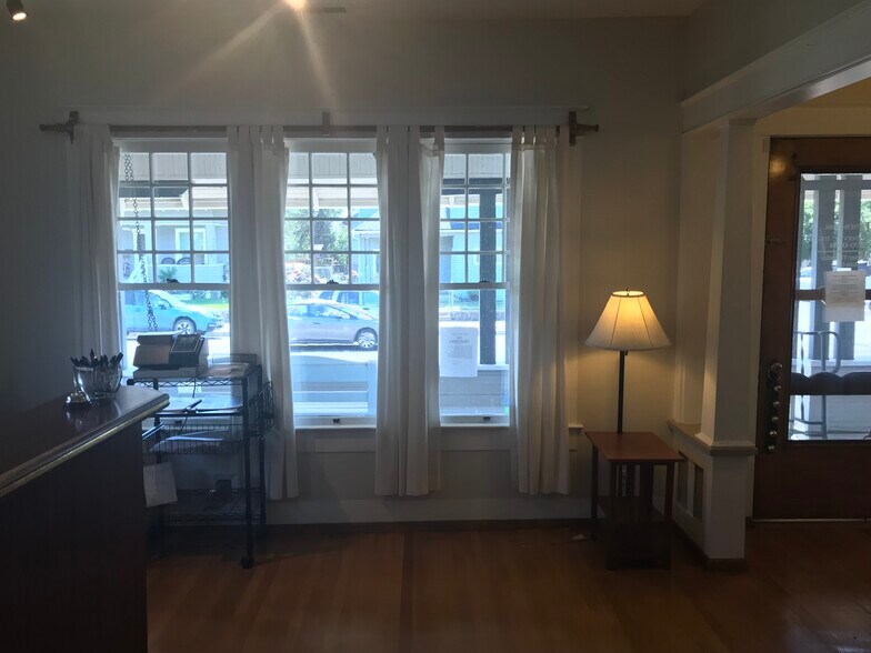 More Photos Of 615 SW Court Ave, Pendleton Office Residential For Sale