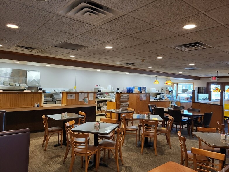 More Photos Of 531-533 N Main St, Canton Storefront Retail Residential For Sale