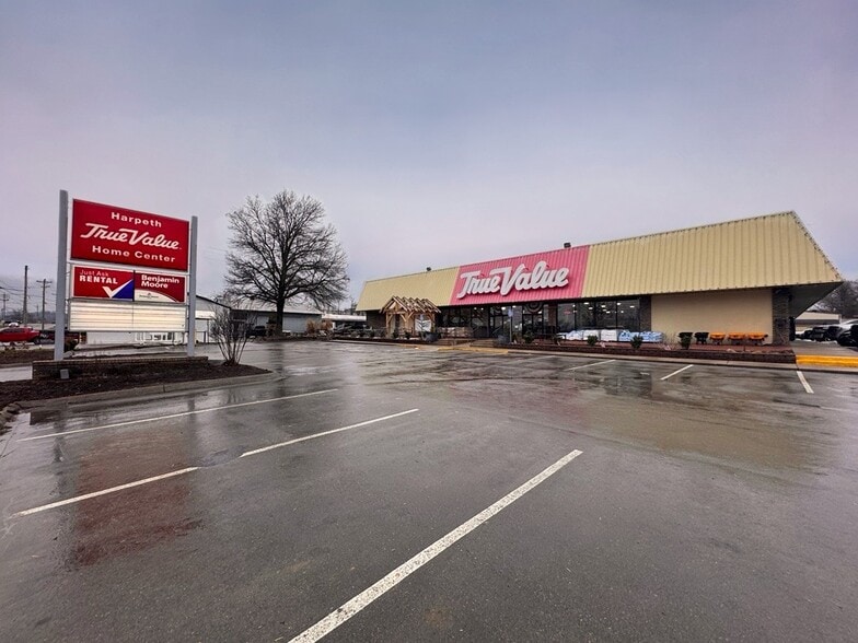 Primary Photo Of 203 Downs Blvd, Franklin Freestanding For Lease