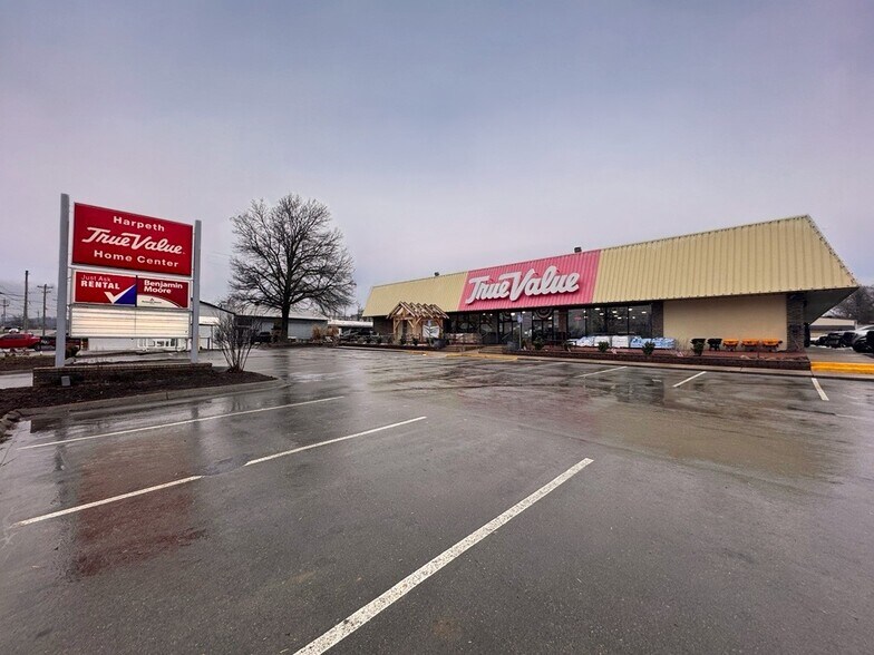 Primary Photo Of 203 Downs Blvd, Franklin Freestanding For Lease