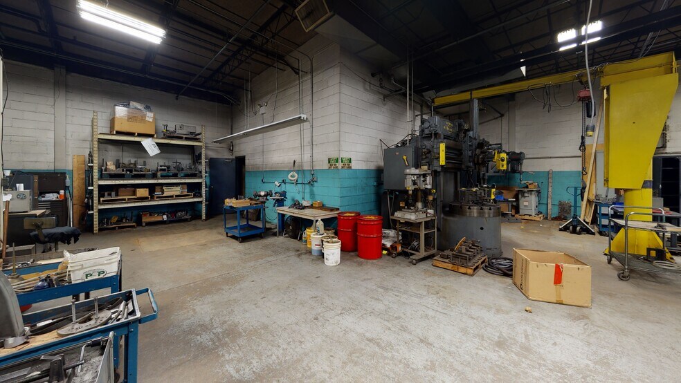 More Photos Of 1085 Industrial Blvd, Southampton Manufacturing For Sale