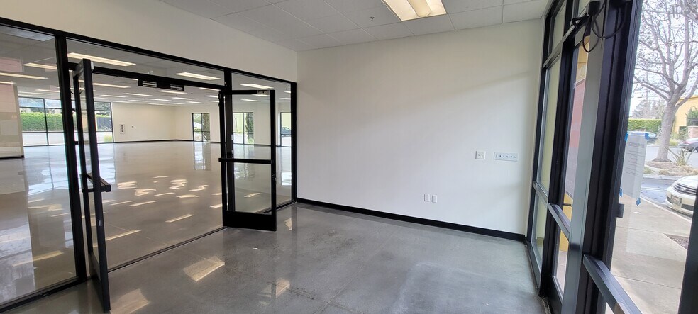 More Photos Of 435 N Whisman Rd, Mountain View Unknown For Lease