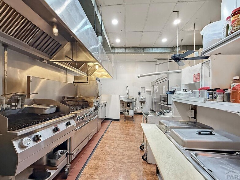 More Photos Of 424 W Northern Ave, Pueblo Restaurant For Sale
