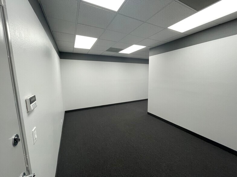 More Photos Of 2760 Lake Sahara Dr, Las Vegas Medical For Lease