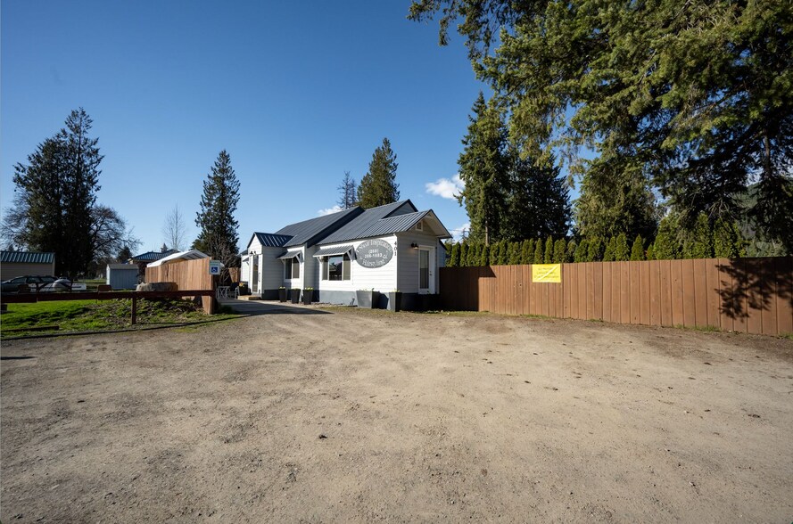 More Photos Of 401 N Stephen St, Clark Fork Storefront Retail Residential For Sale