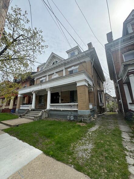 Primary Photo Of 125 Stratford Ave, Pittsburgh Apartments For Sale