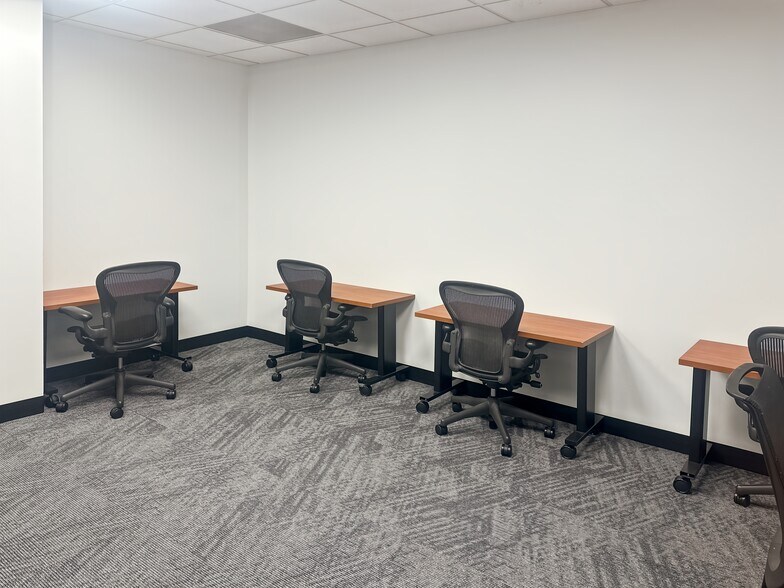 More Photos Of 2202 N Westshore Blvd, Tampa Coworking Space