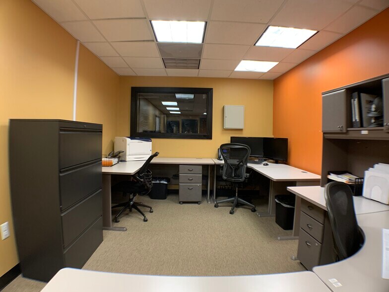 More Photos Of 37224 E Richardson Ln, Purcellville Warehouse For Sale