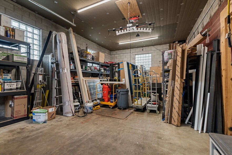 More Photos Of 6339 Old William Penn Highway hwy, Export Showroom For Sale