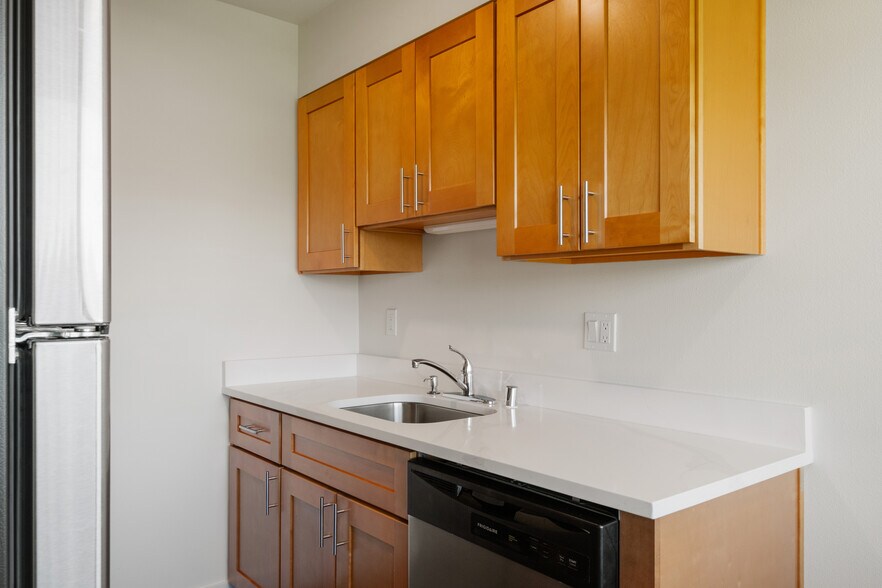 More Photos Of 925 E 18th Ave, Ellensburg Apartments For Sale