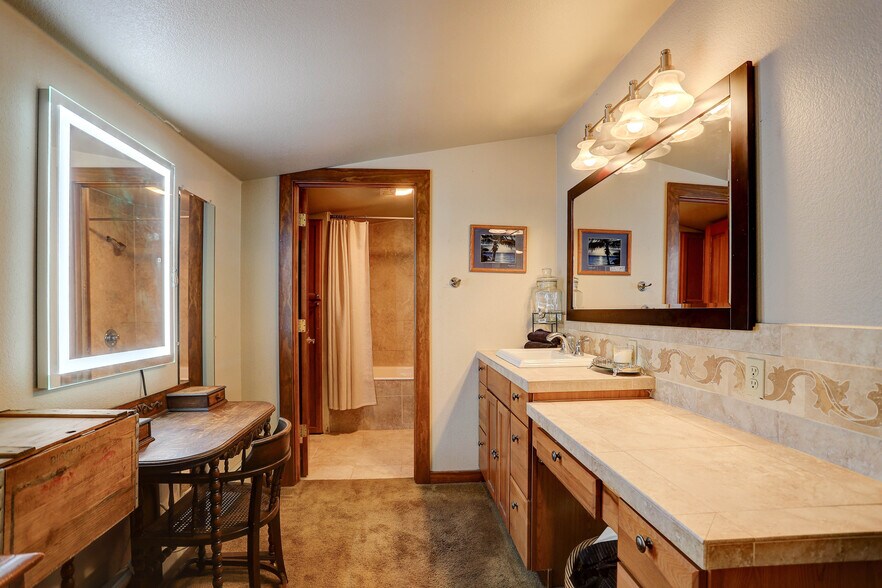 More Photos Of 468 Riverside Dr, Lyons Specialty For Sale