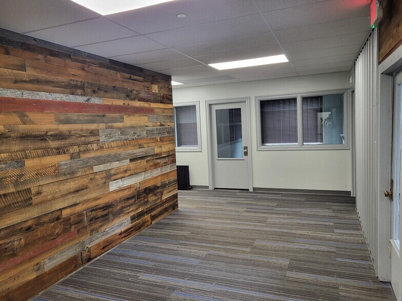 More Photos Of 131 N Summit St, Akron Warehouse For Lease