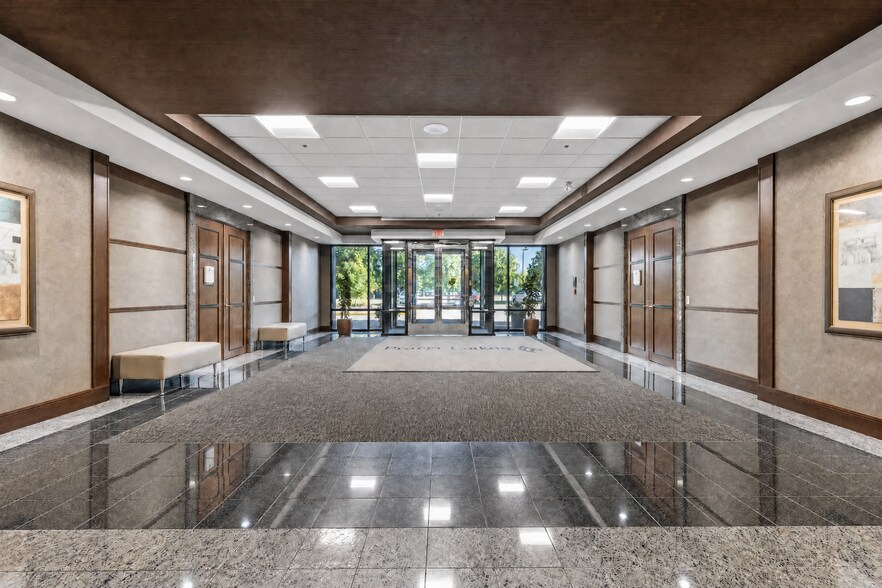 More Photos Of 11010 Prairie Lakes Dr, Eden Prairie Office For Lease